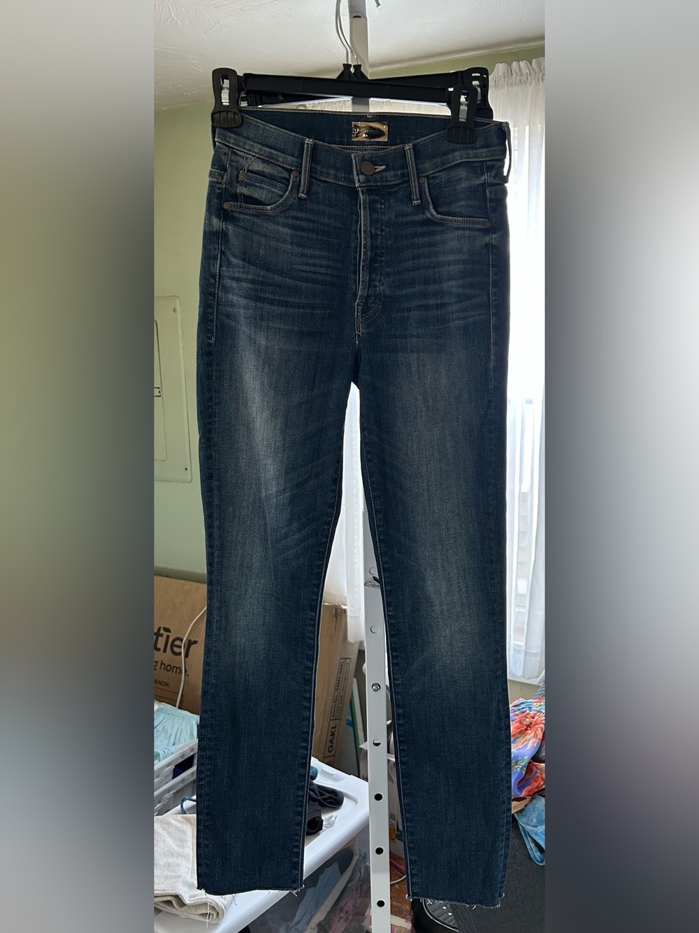 MOTHER The Stunner Ankle Fray Jeans